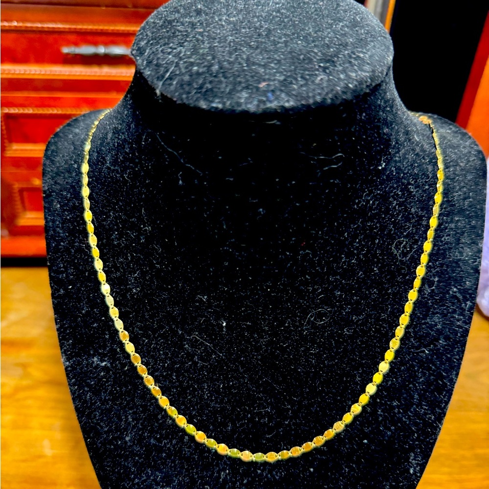 Blake Mega Gloss Lana chain
18-20 inches
